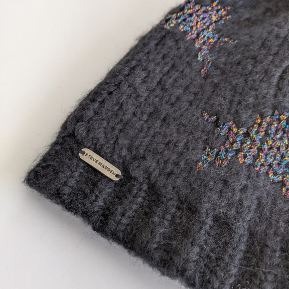 STEVE MADDEN Shining Star Pom Beanie - Picture 3 of 4